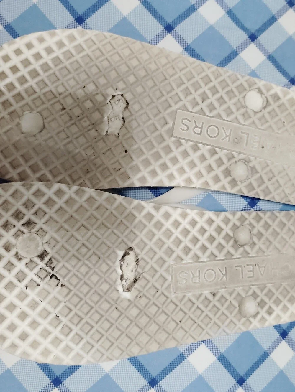 Micheal Kors Flip Flops